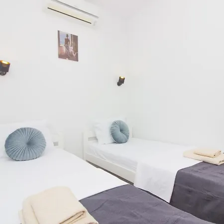 Sandra By Interhome *